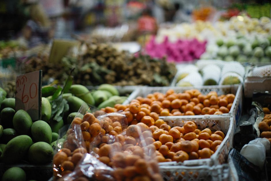 Living A Healthy Lifestyle: Sorting Fact From Fiction
